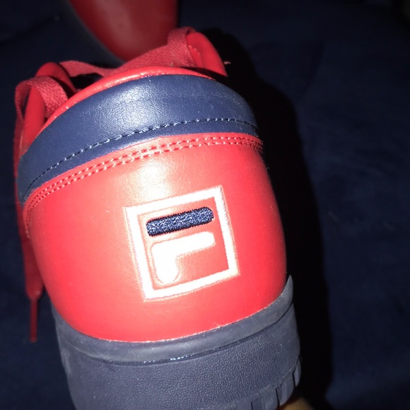 Filas | Colorway: ❤️💙⚪️ - Picture 3 of 3